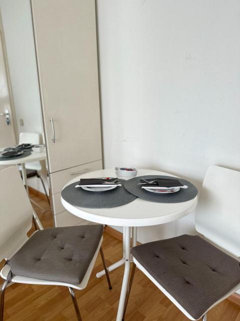 Room In אוס מראה חיצוני תמונה